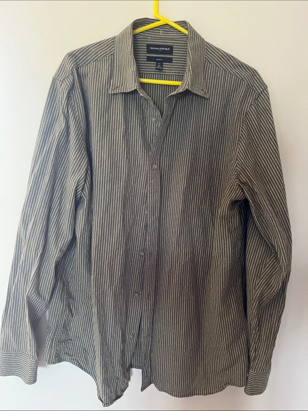 Banana Republic Men's Black and White Pinstripe Button-Down Shirt